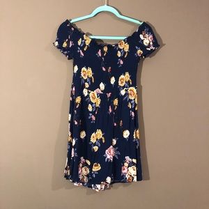 Timing off the shoulder dress size L